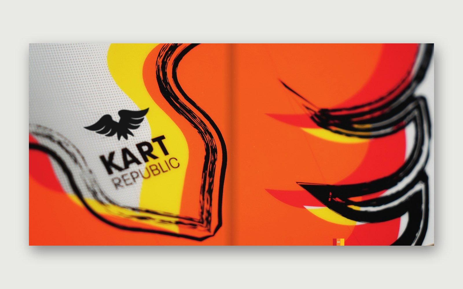 Kart Republic — Brochure — La chiusura, sul dettaglio della livrea.