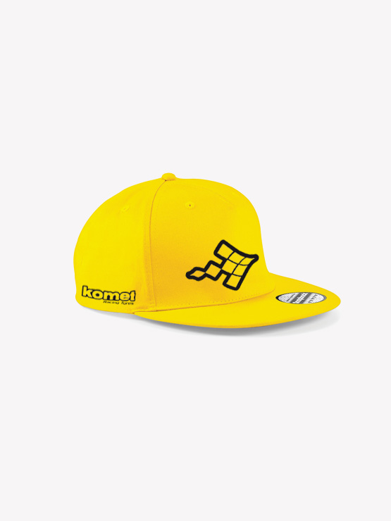 Komet Racing Tyres — Merchandising — Snapback giallo: la bandiera a scacchi sul frontale, il logo sul fianco.