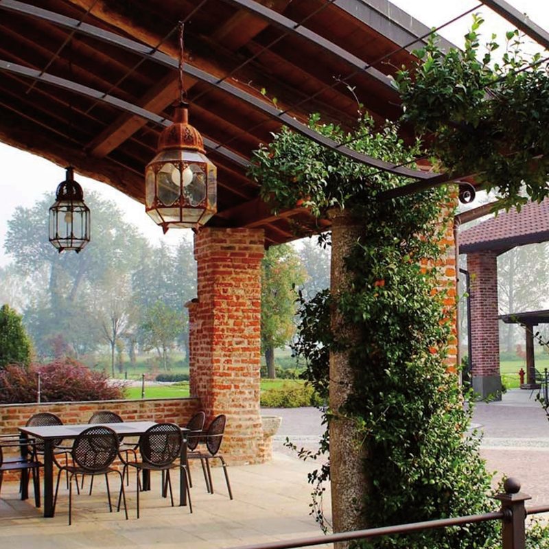 La Barcella — The portico.